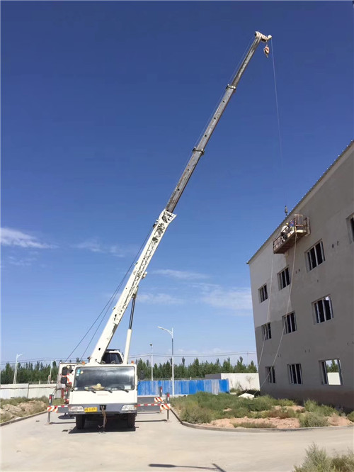 忻州市“轻装强干”—— 吊车的 “轻量化臂架” 技术